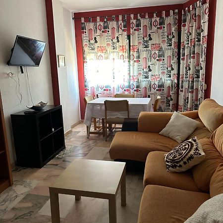 Apartamento Cerca Del Aereopuerto Sevilla Kültér fotó
